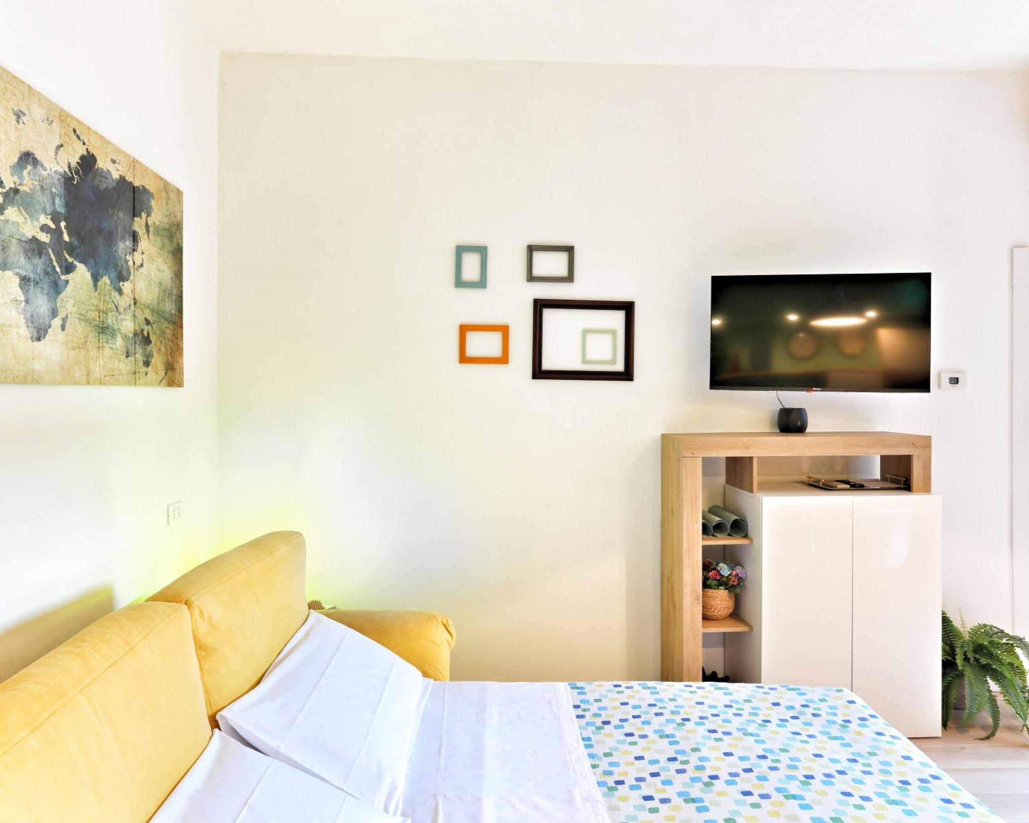Apartamento Bilocale, Vicino Al Centro Milán Exterior foto